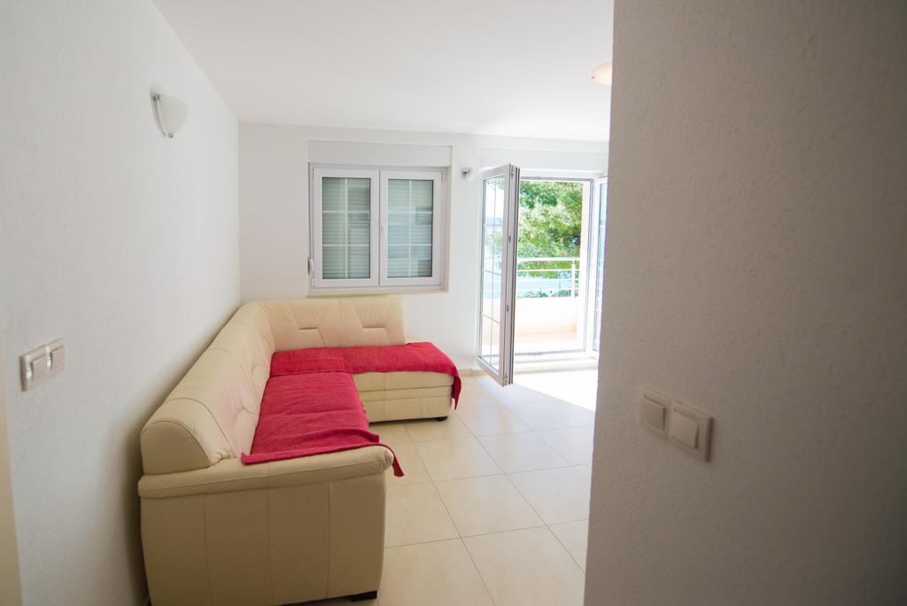 Apartments Karlo Baška Voda Δωμάτιο φωτογραφία
