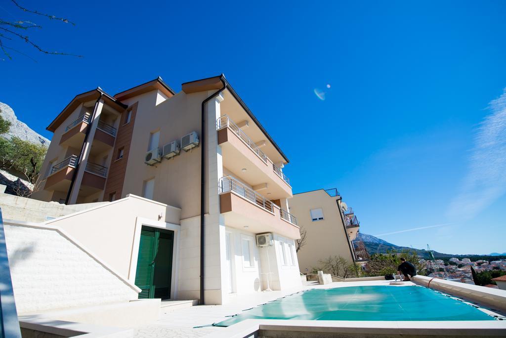 Apartments Karlo Baška Voda Εξωτερικό φωτογραφία