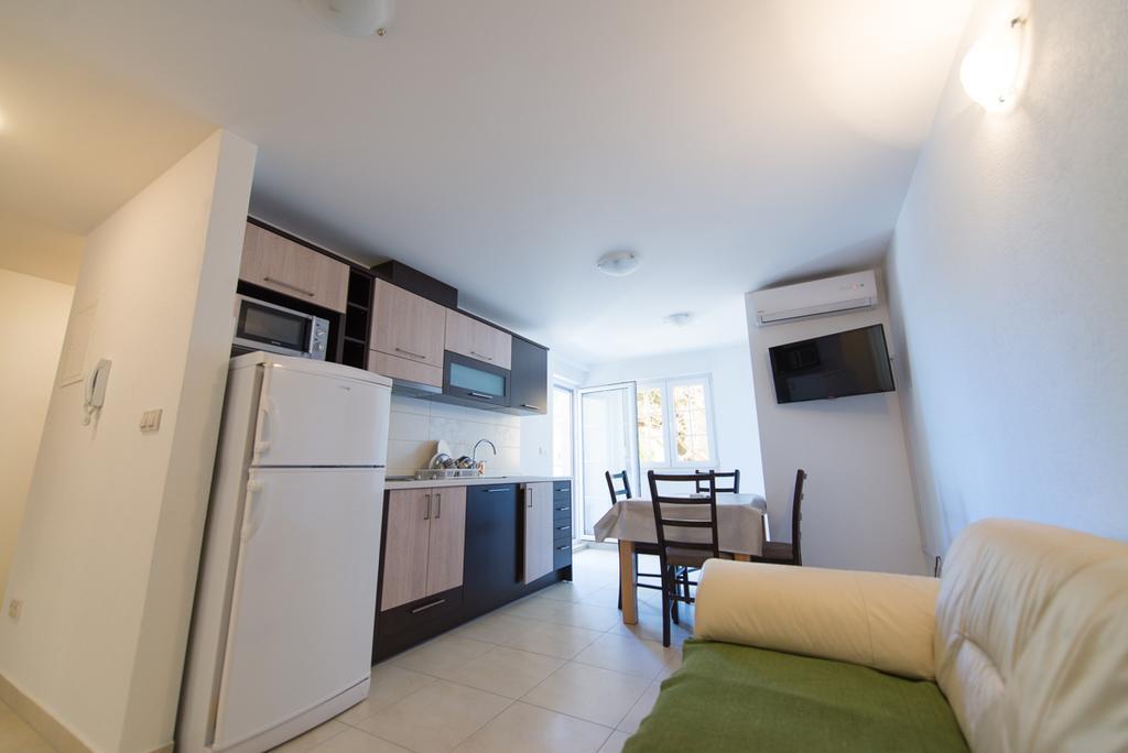 Apartments Karlo Baška Voda Δωμάτιο φωτογραφία