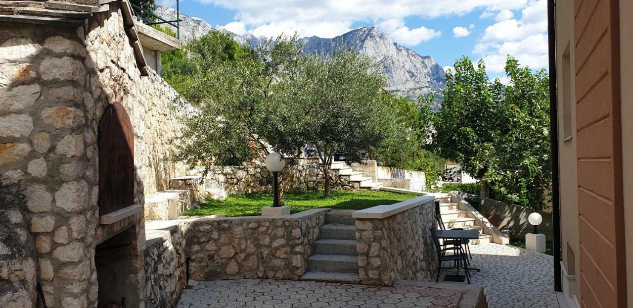 Apartments Karlo Baška Voda Εξωτερικό φωτογραφία